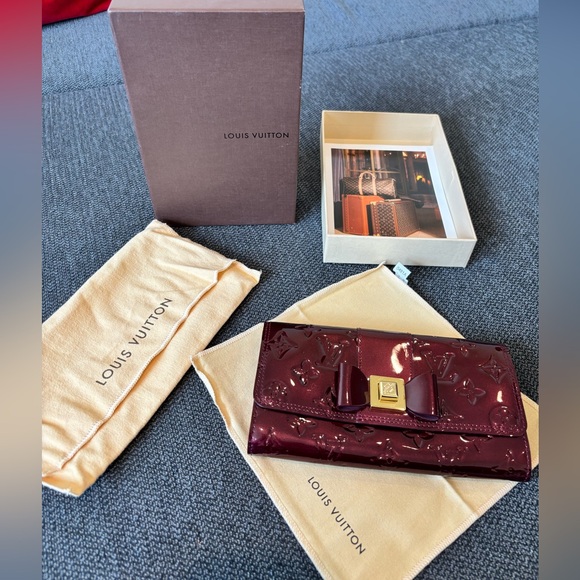 Louis Vuitton Monogram Vernis wallet - Picture 8 of 8